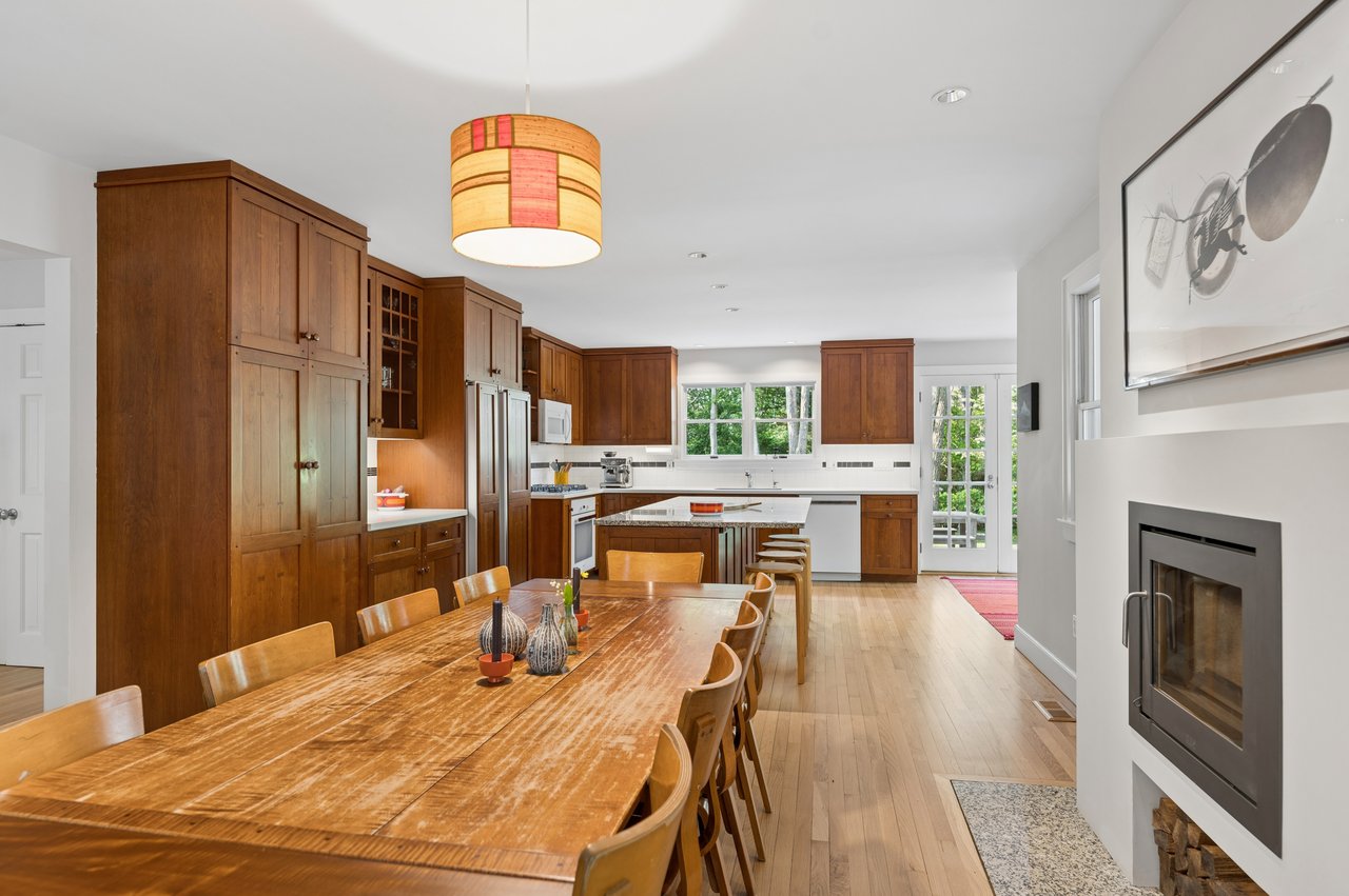 10 Oak Drive