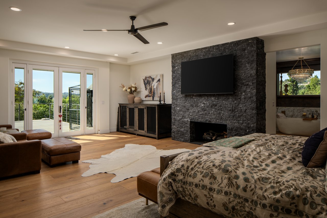 7017 Via Mariposa Sur