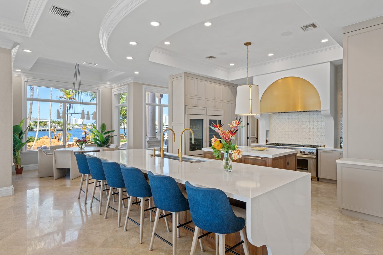 2593 SE 8th St, Pompano Beach, FL 33062