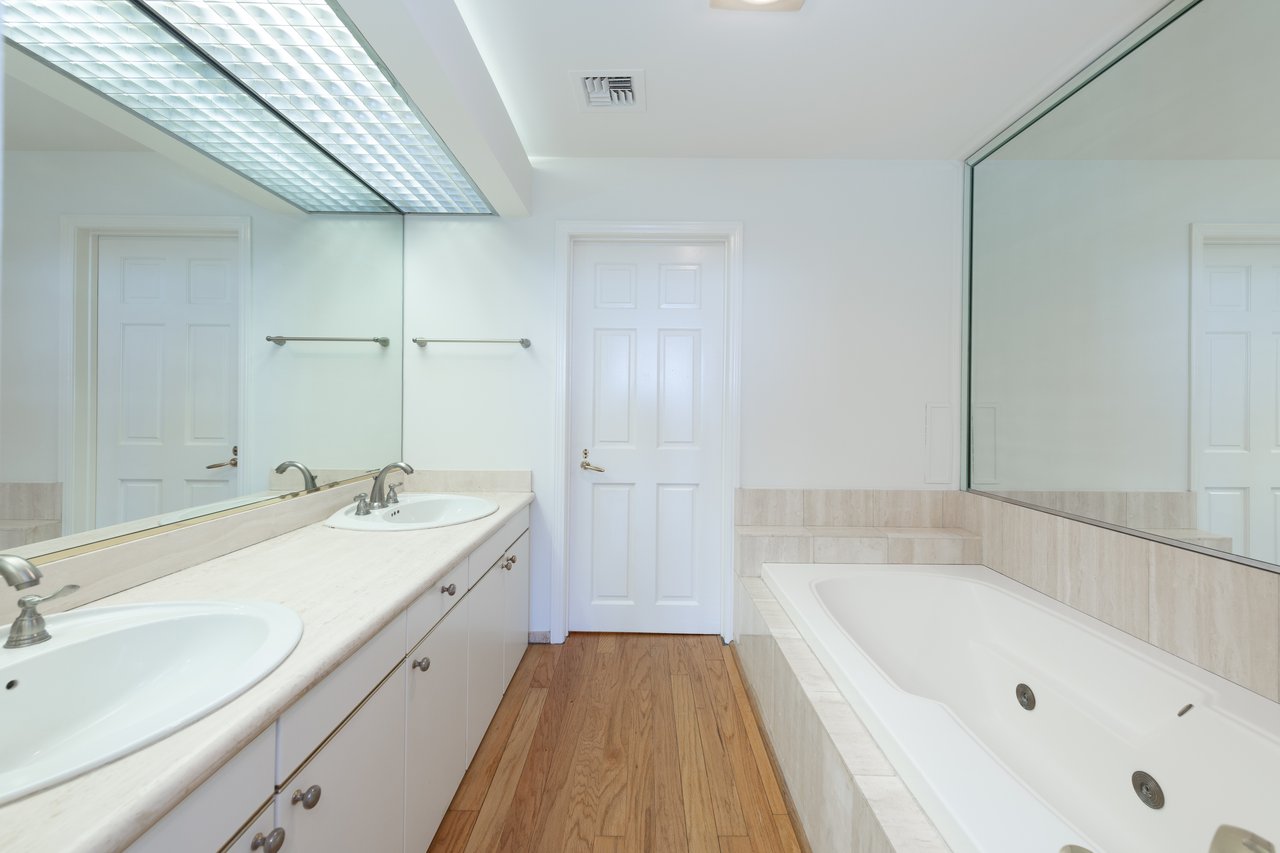 10724 Wilshire Blvd #513