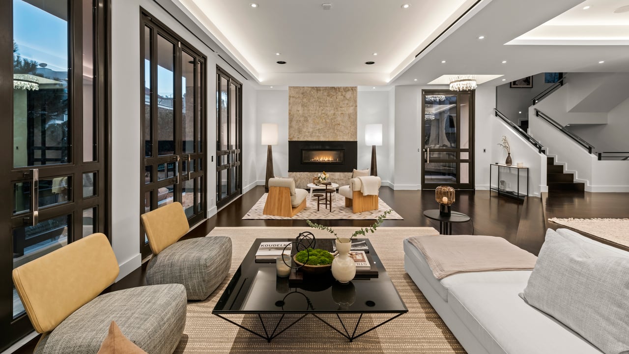 145 Channel Pointe Mall