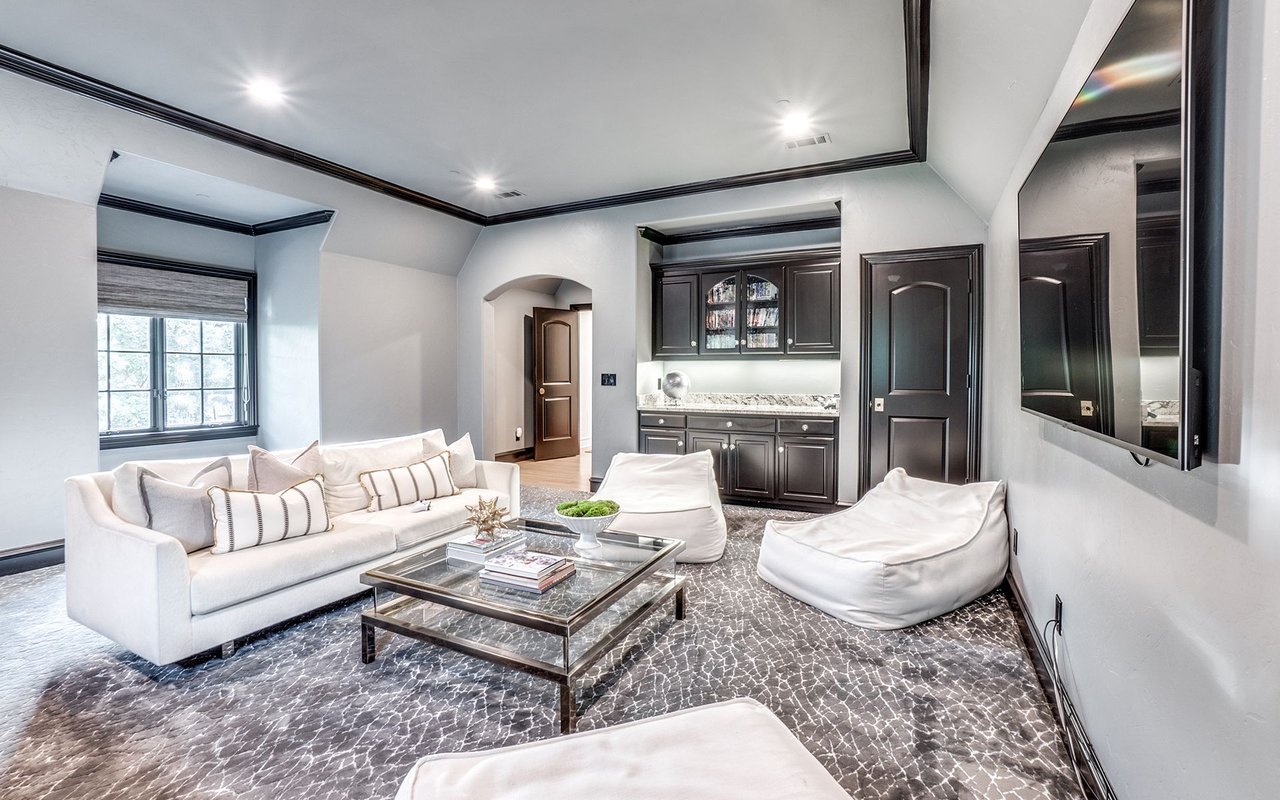 Luxury Home Sales Surge in 2025 | DFW Real Estate Update