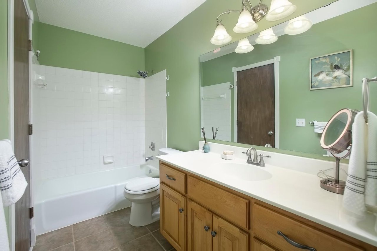 3584 York Dr