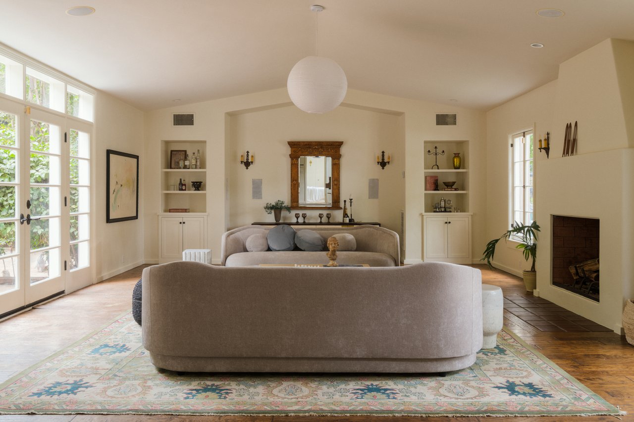 1990 Rose Villa St in Pasadena