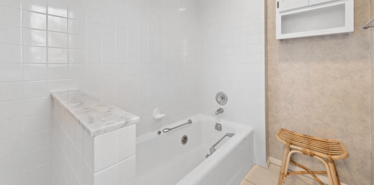 57 Bayview Avenue, Loveladies