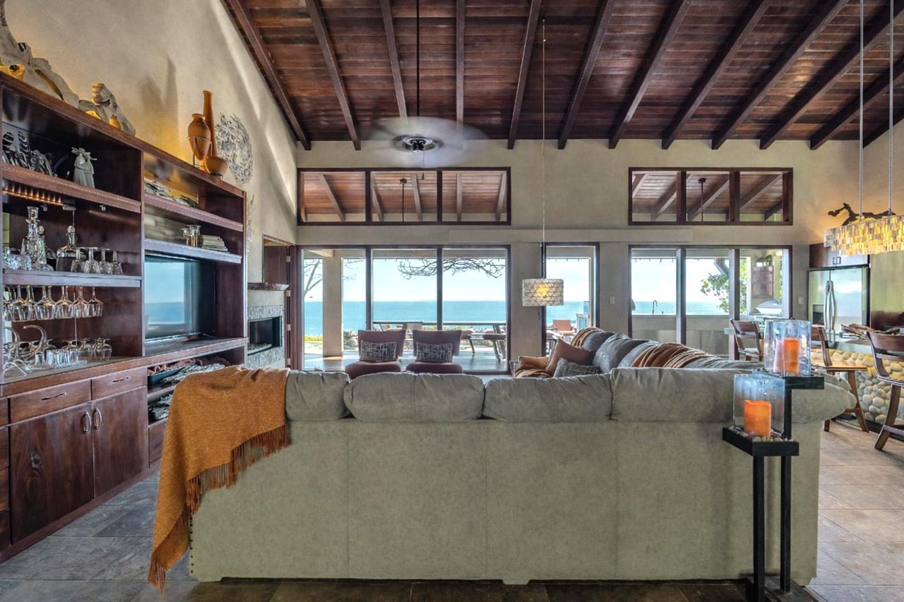 CasaPor Fin,Where the Rainforest Meets the Sea - Oceanview Luxury Estate