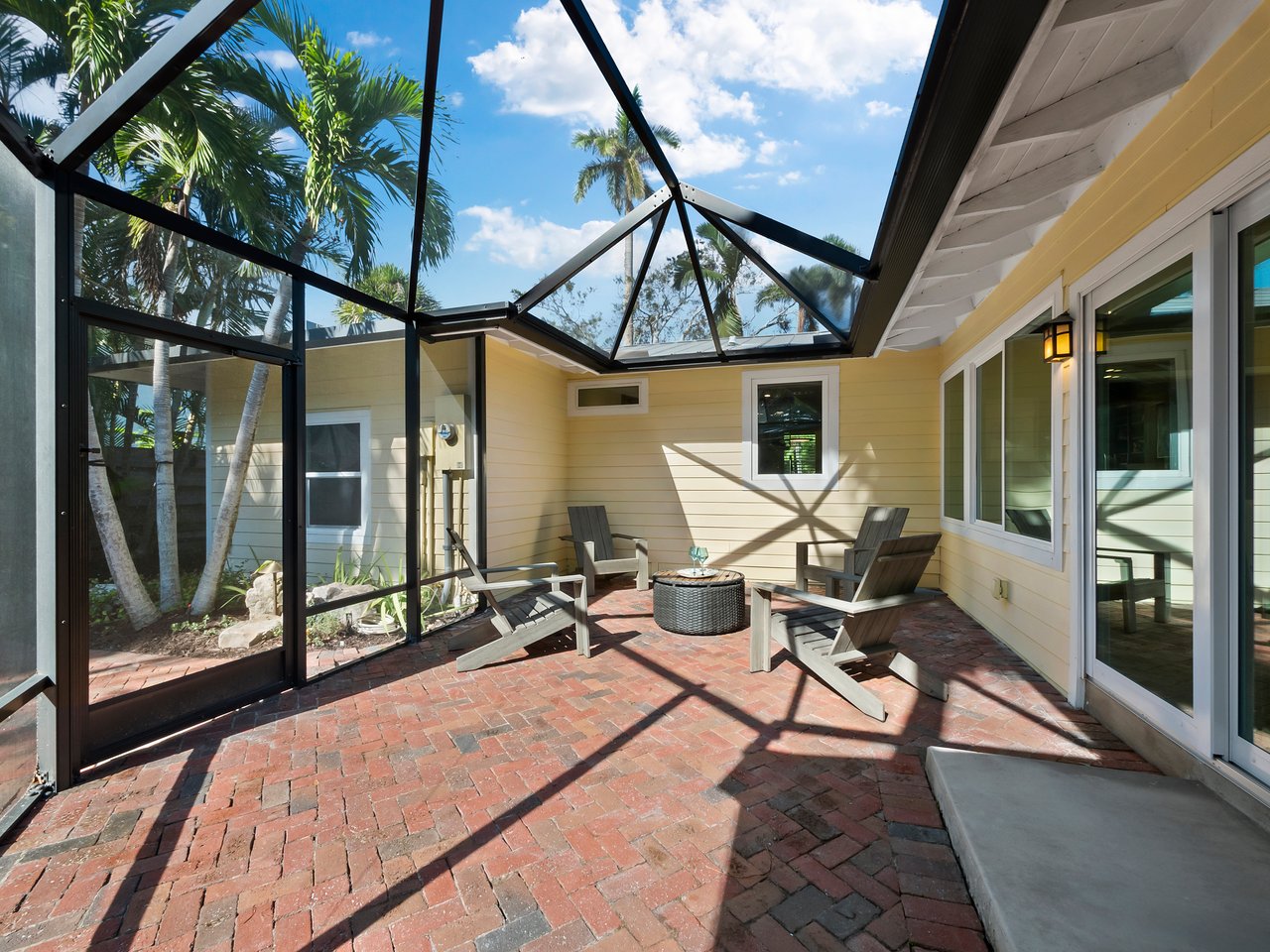 1930 ALTA VISTA ST