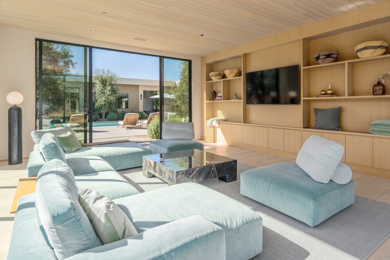 1608 Ridge Valley Road