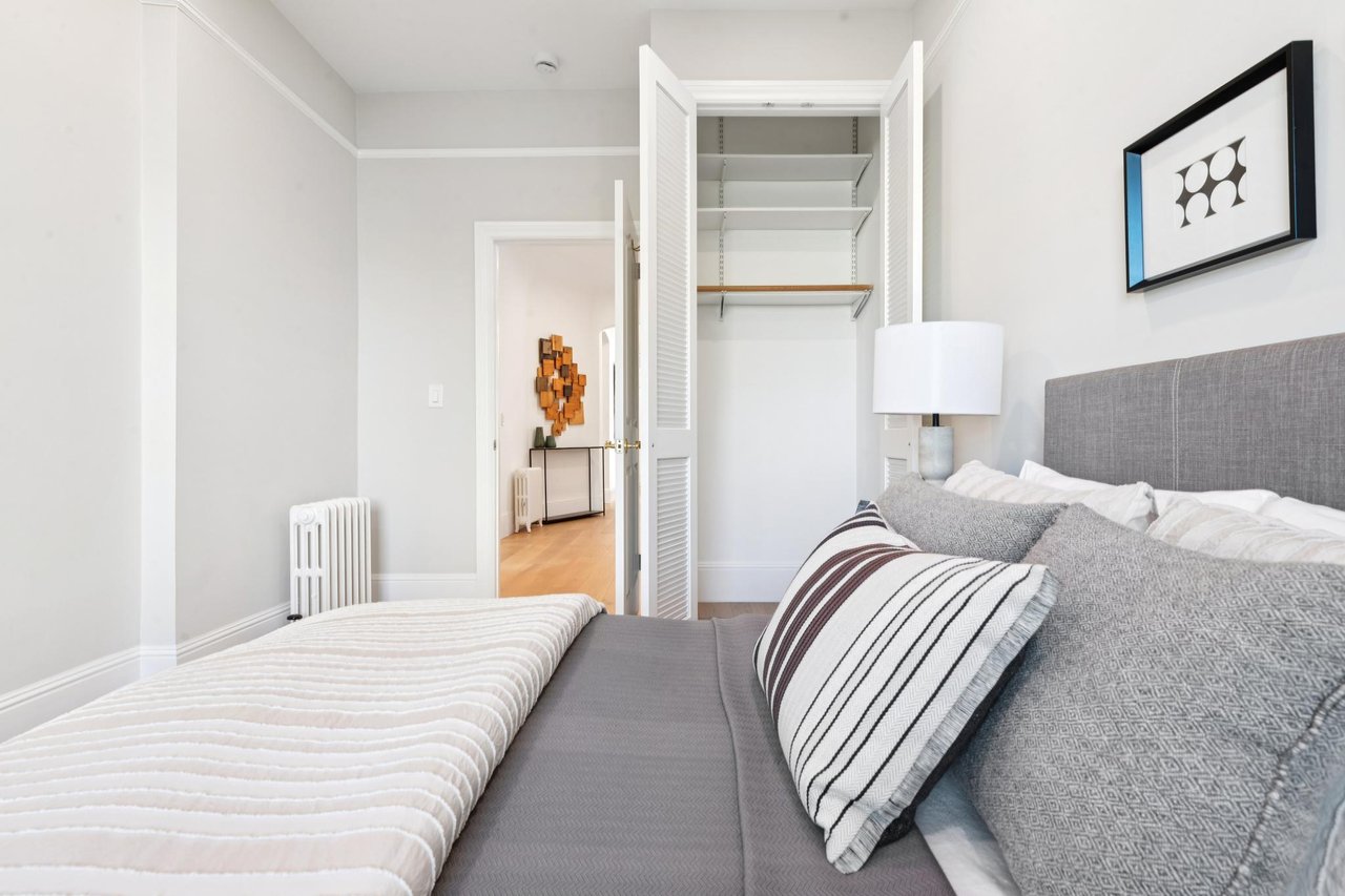 1845 Leavenworth #202