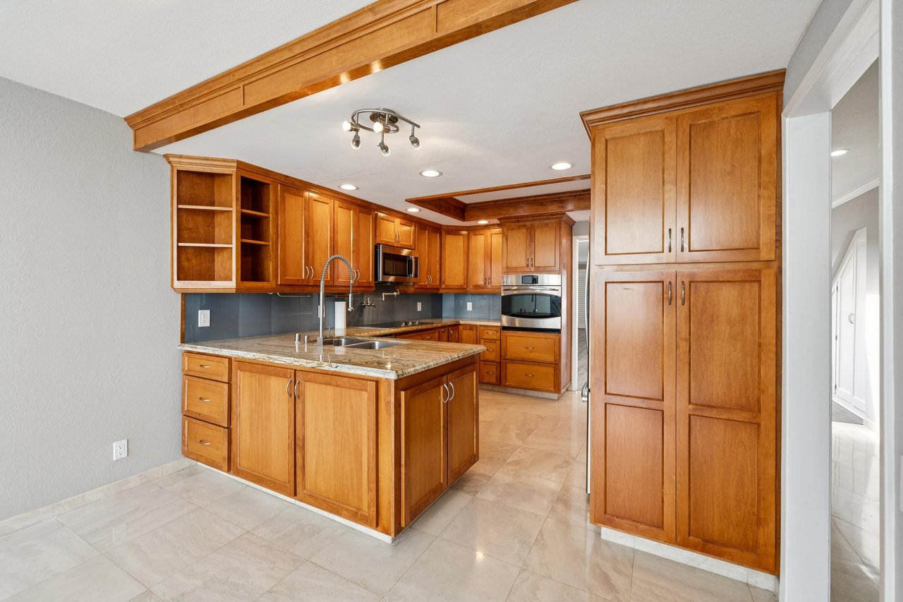 1018 Lido Lane