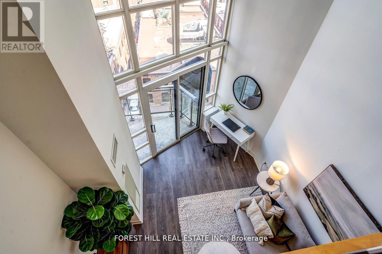 255 Richmond St E, #816