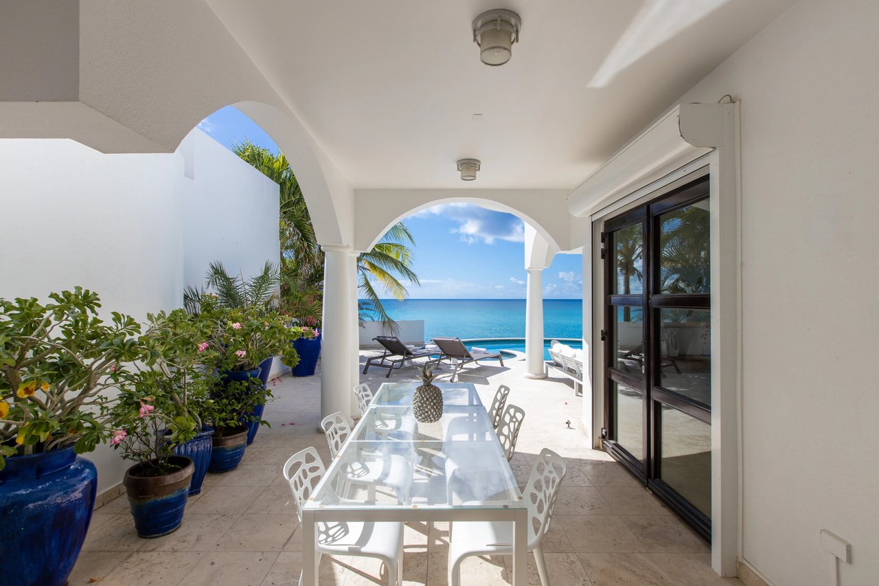 Exceptional Beachfront Villa – Cupecoy