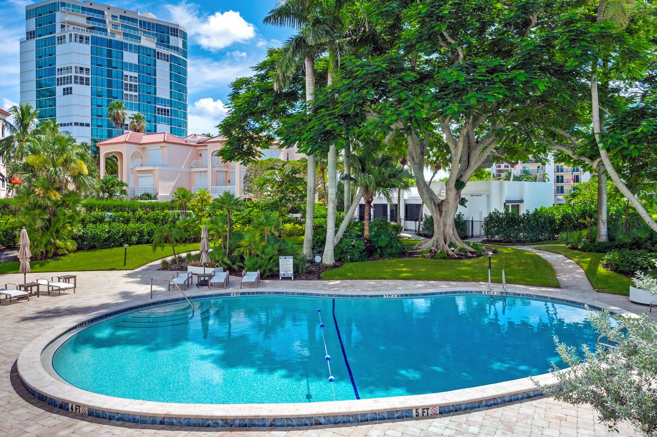3951 Gulf Shore Blvd N 801 - Horizon House
