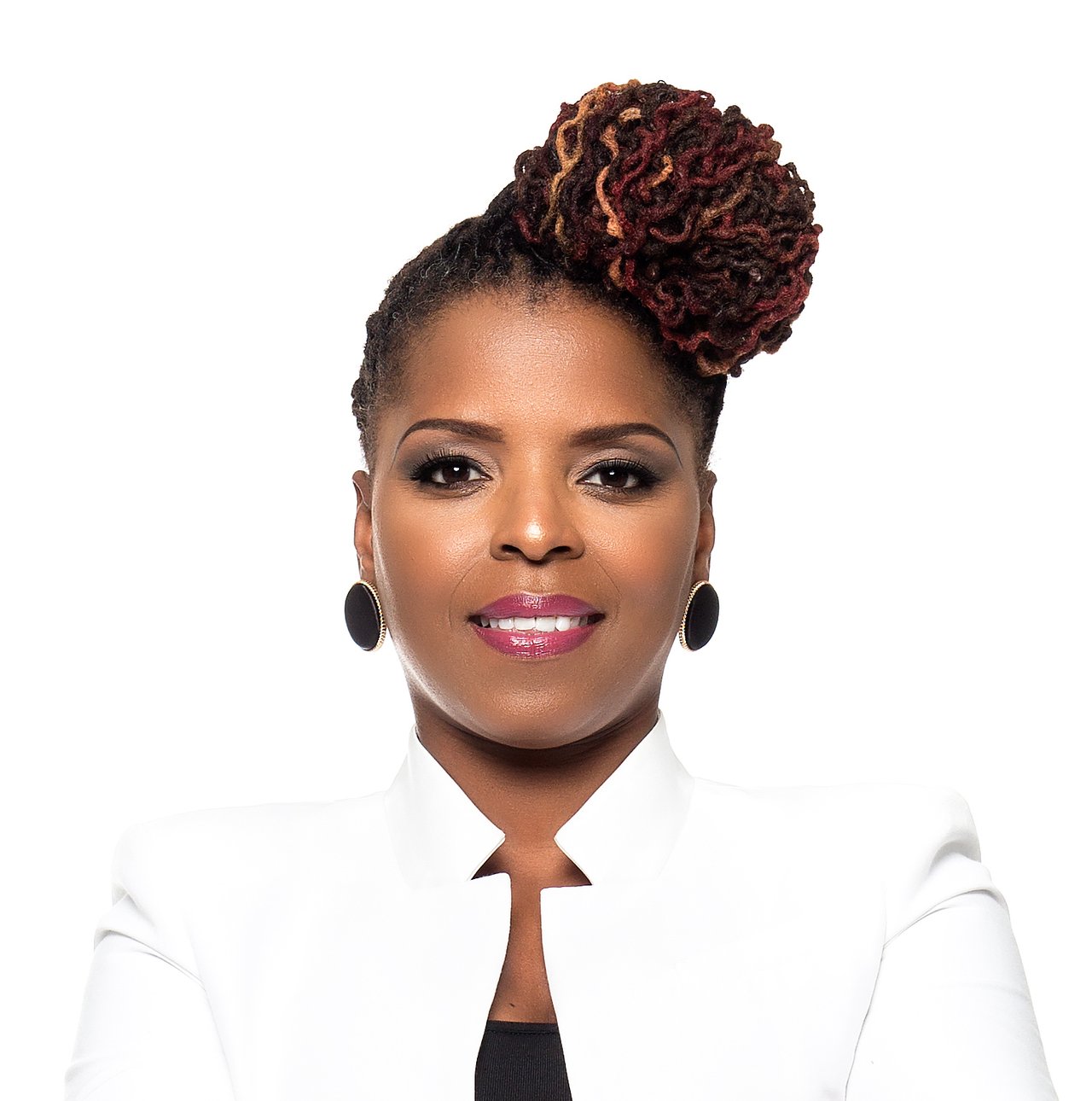 Moshay Kimber Headshot Main Line Realtor