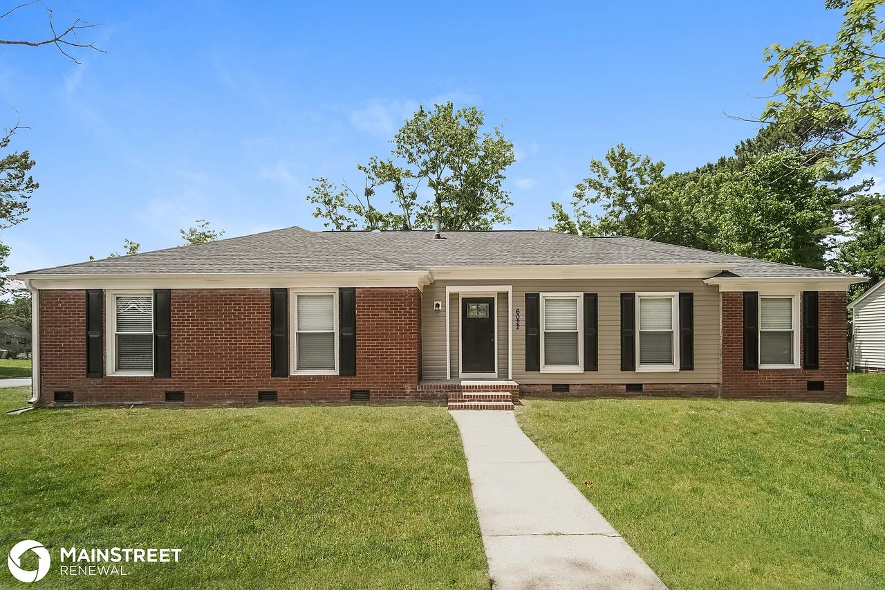 6022 Farm Pond Ln