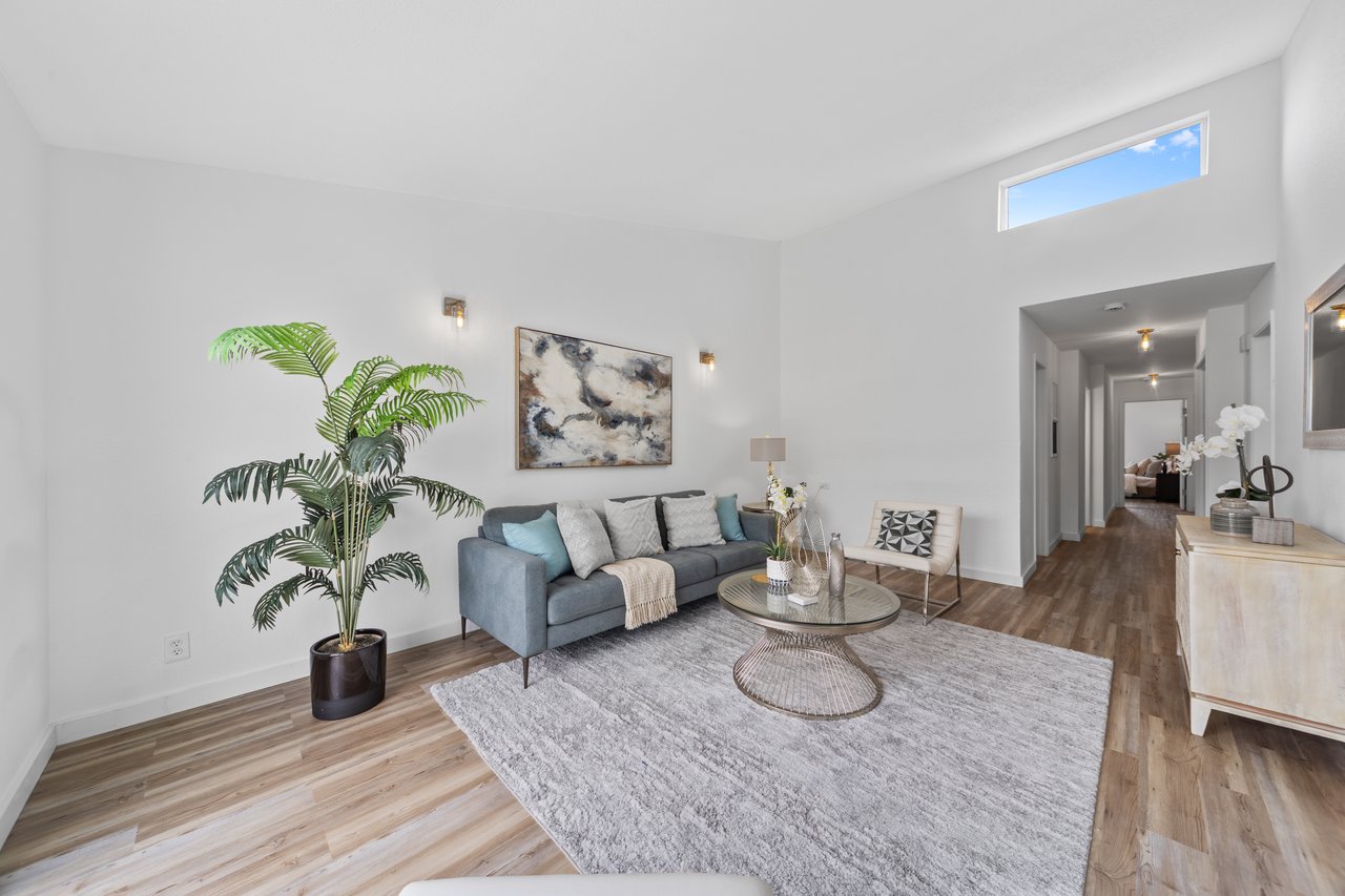338 Deanne Lane