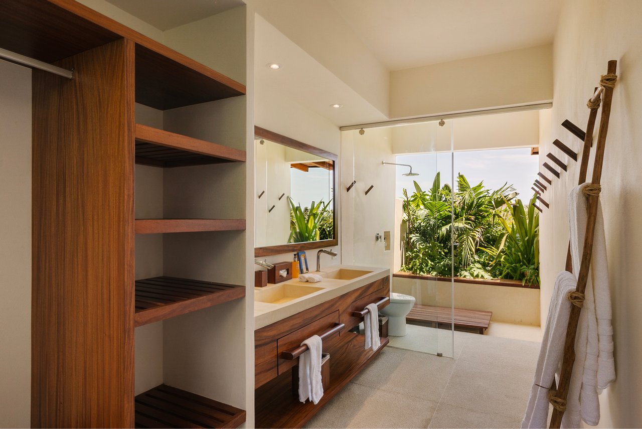 Marea Beachfront Casa VR6