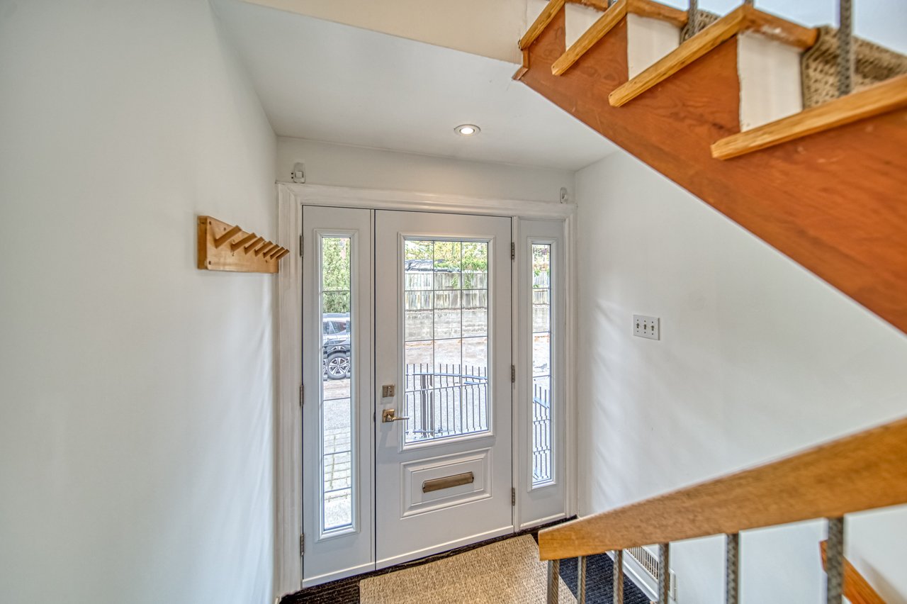 155 Woodbine Ave #5, Toronto
