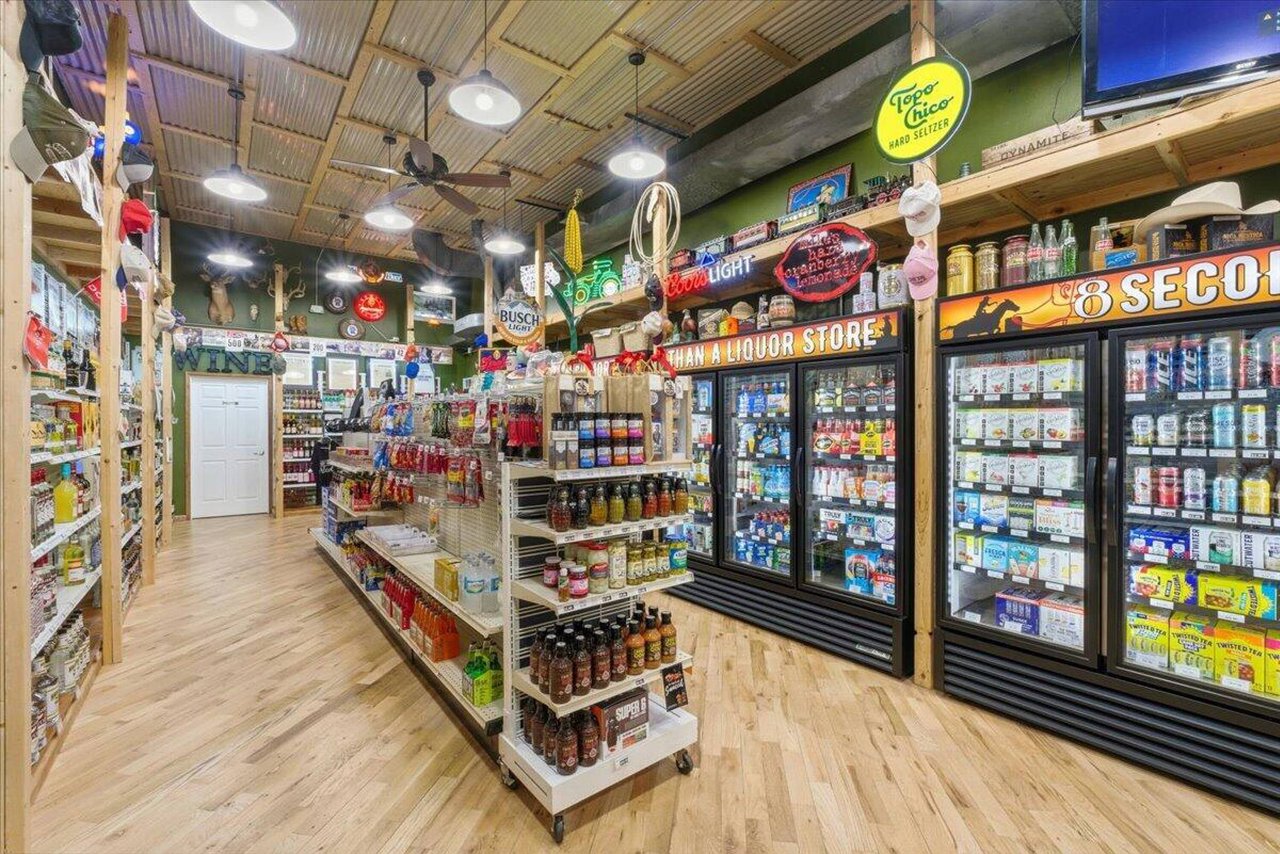  416 Clay St