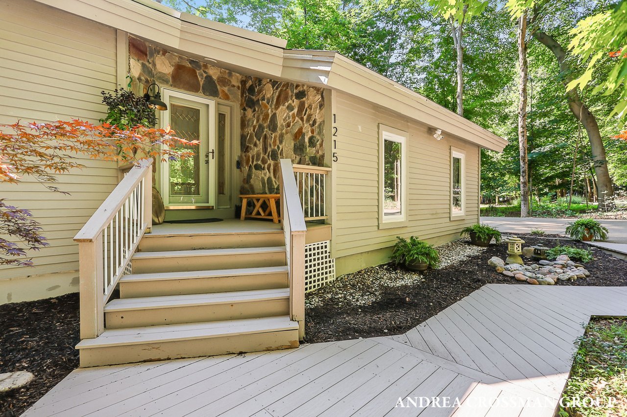 1215 Ash Drive