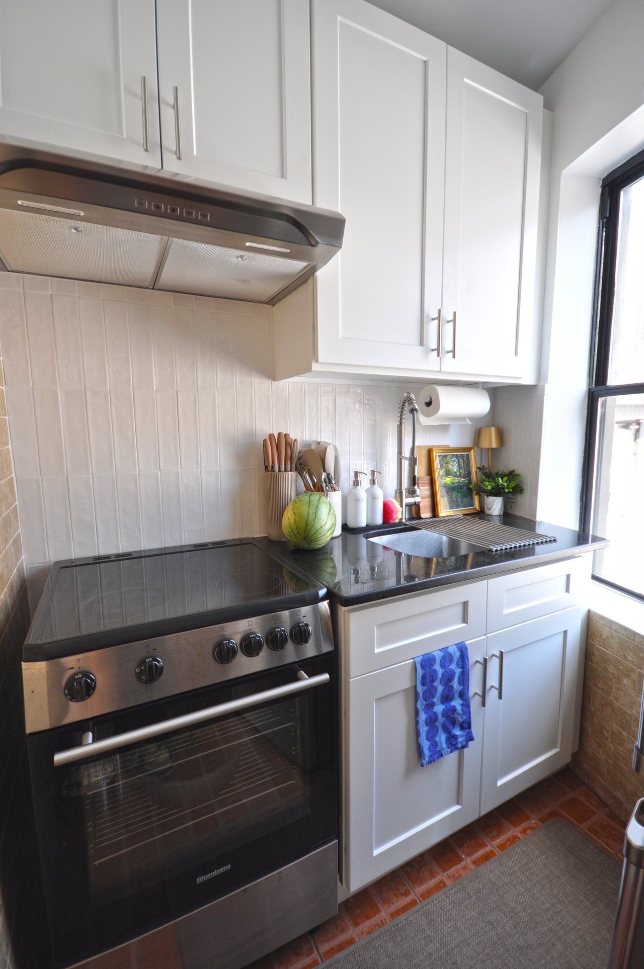 662 9th Ave & 373 West 46th Street