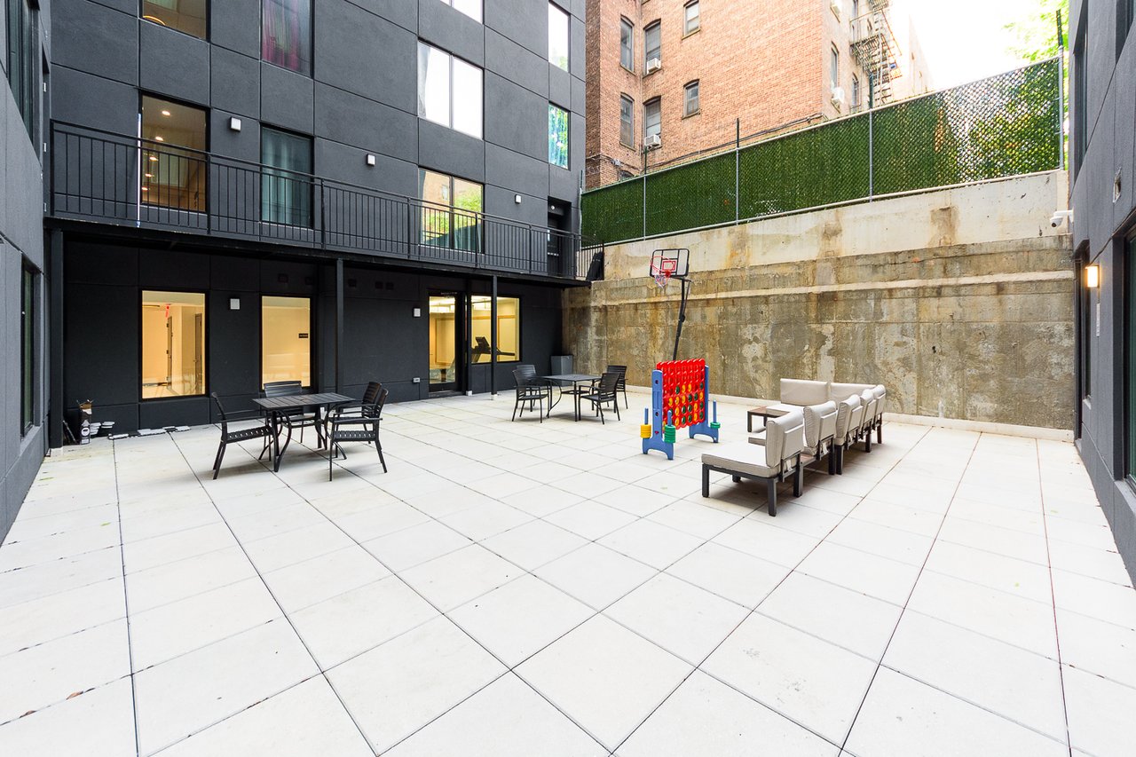 45 Lenox Road - Brooklyn - Building