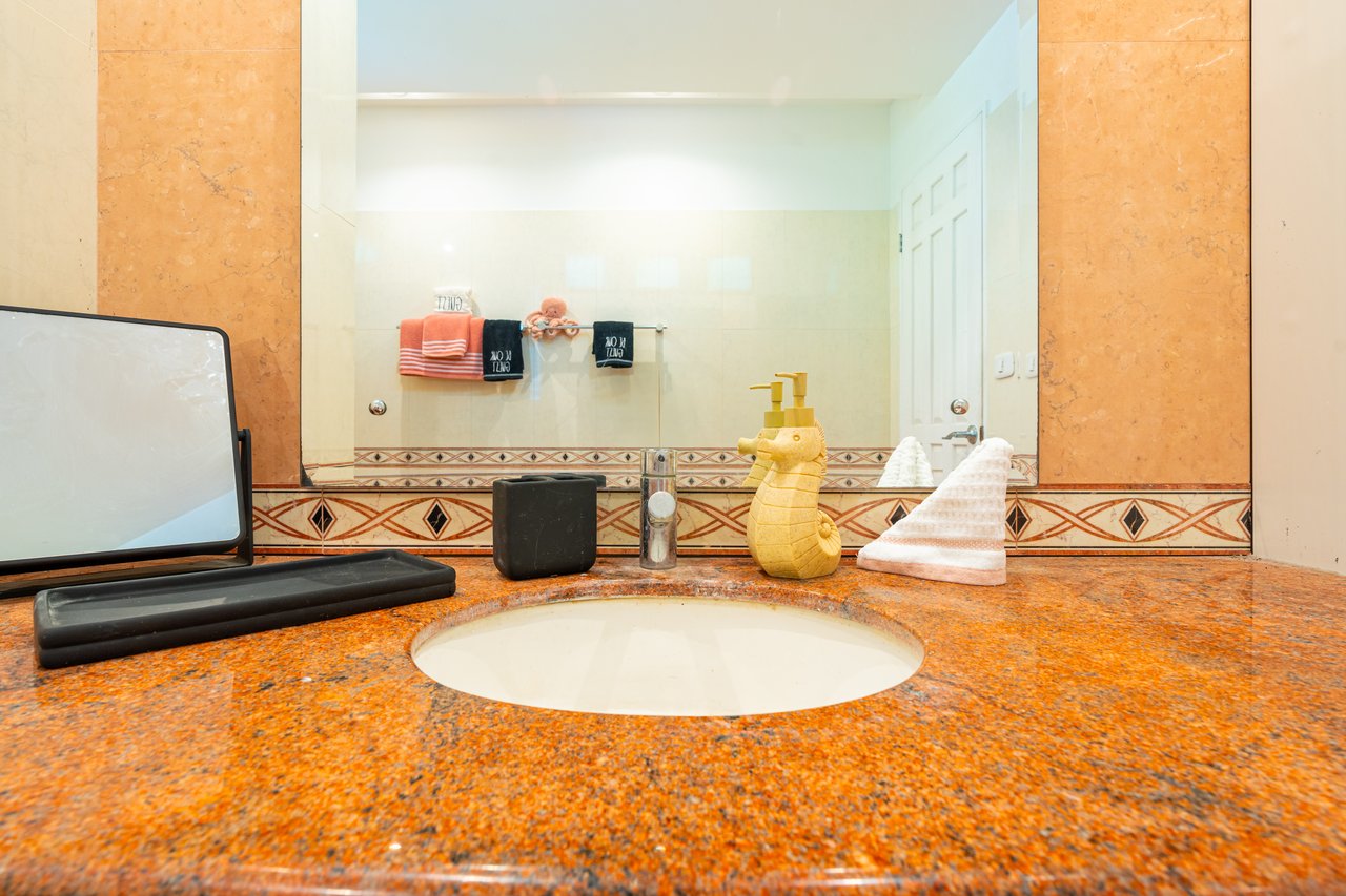 VILLA TURQUESA – MAJESTIC OASIS, CLOSE TO THE BEACH AND WILDLIFE – 1.92 ACRES