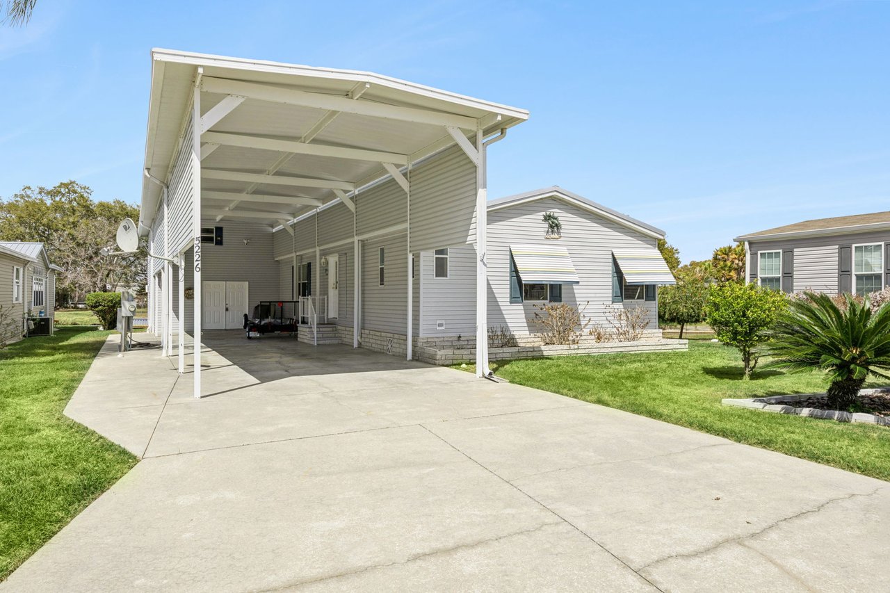 5226 Island View Circle N, Polk City, FL 33868