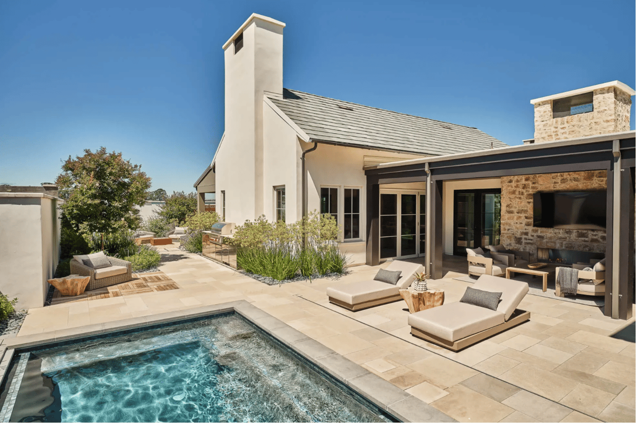 102 Vintners Ct
