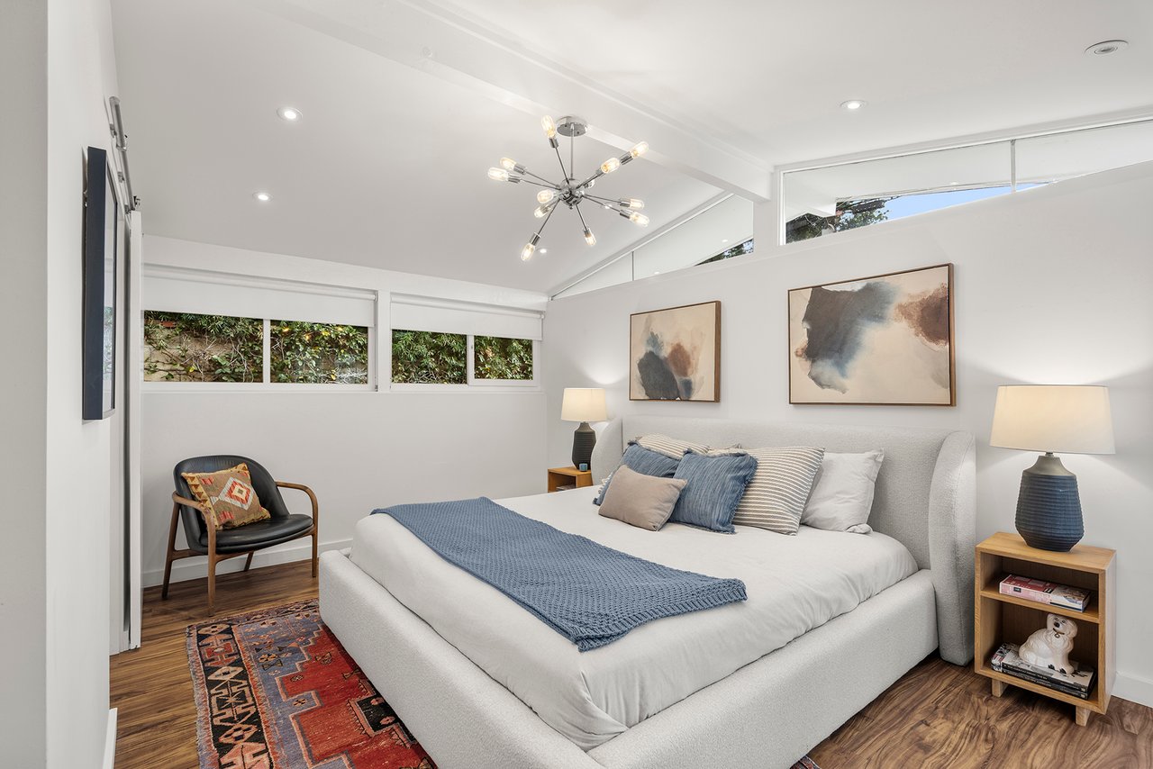Tustin Cliff Home May For Sale