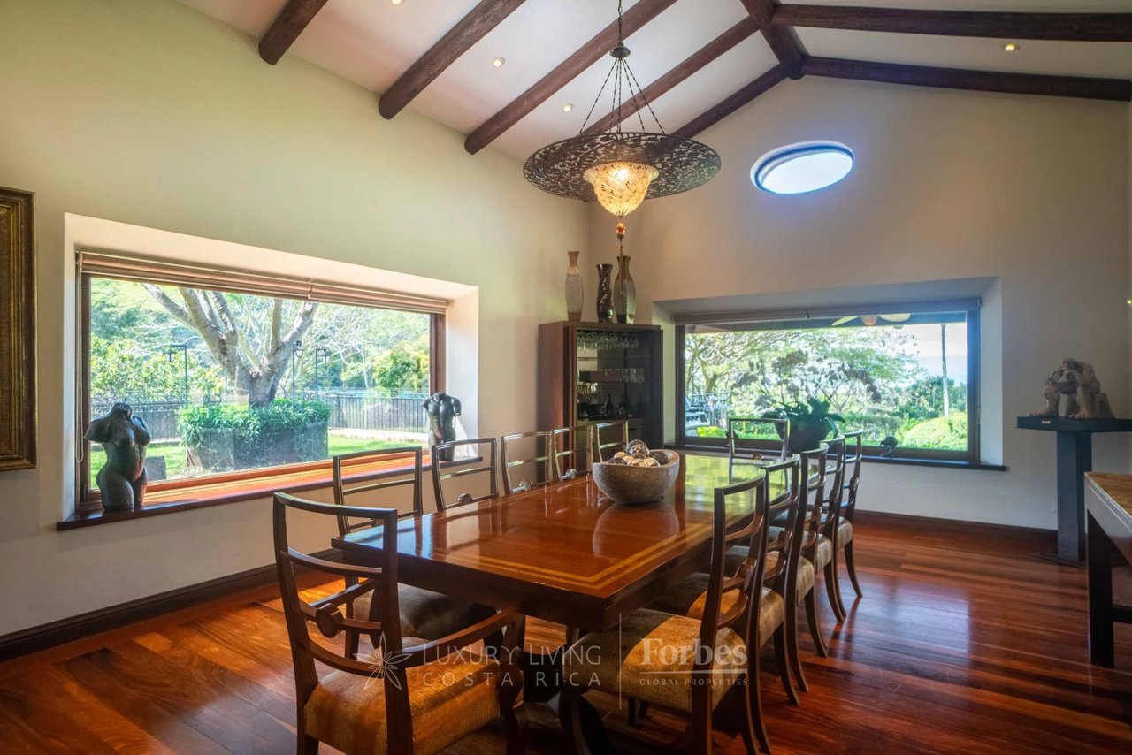 19759 - Architectural Hacienda Style Luxury Villa inTranquil Natural Oasis