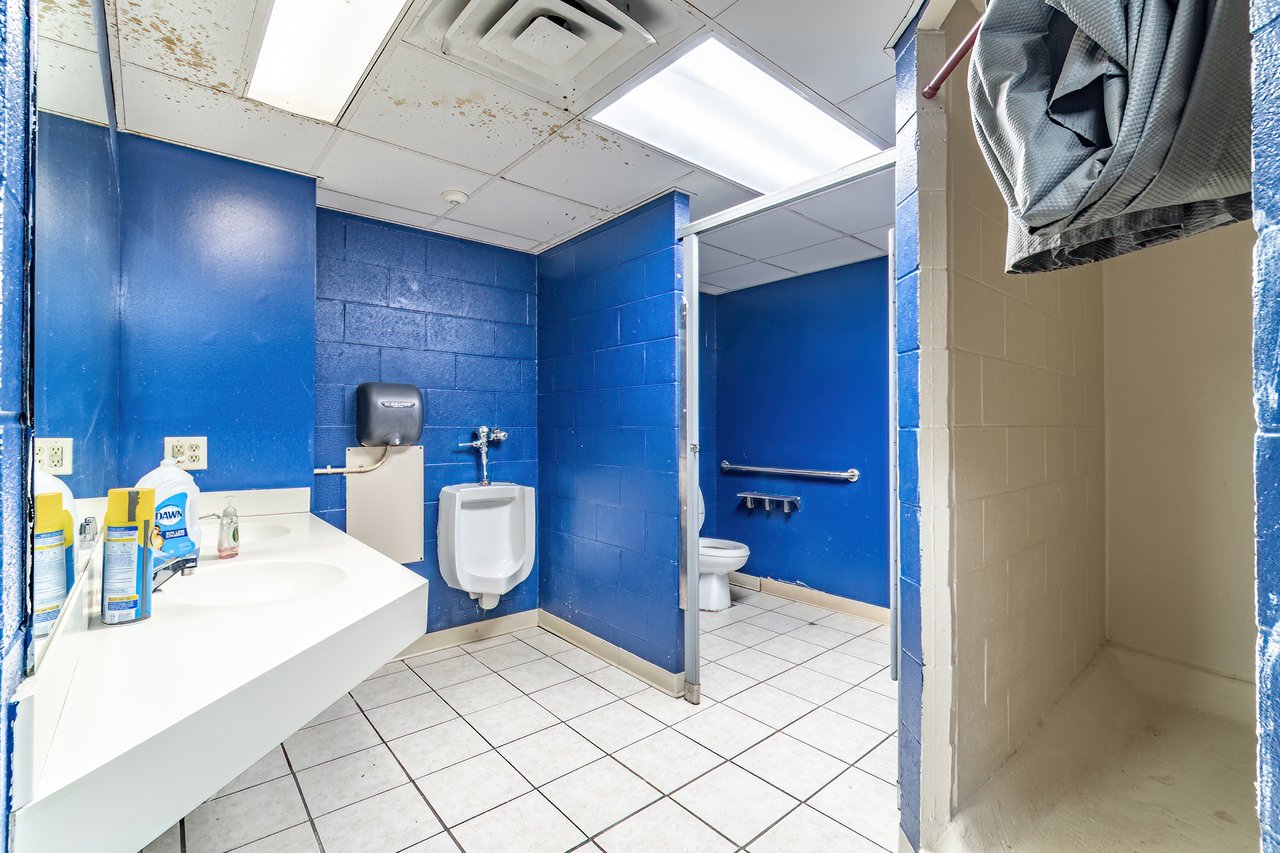 Ball State Greek House Goes to Public Auction