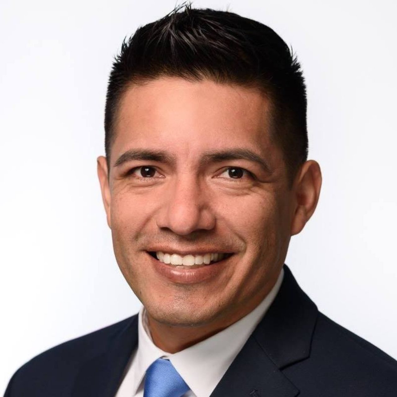 Ricardo Vasquez Chevy Chase, MD Real Estate Agent Headshot