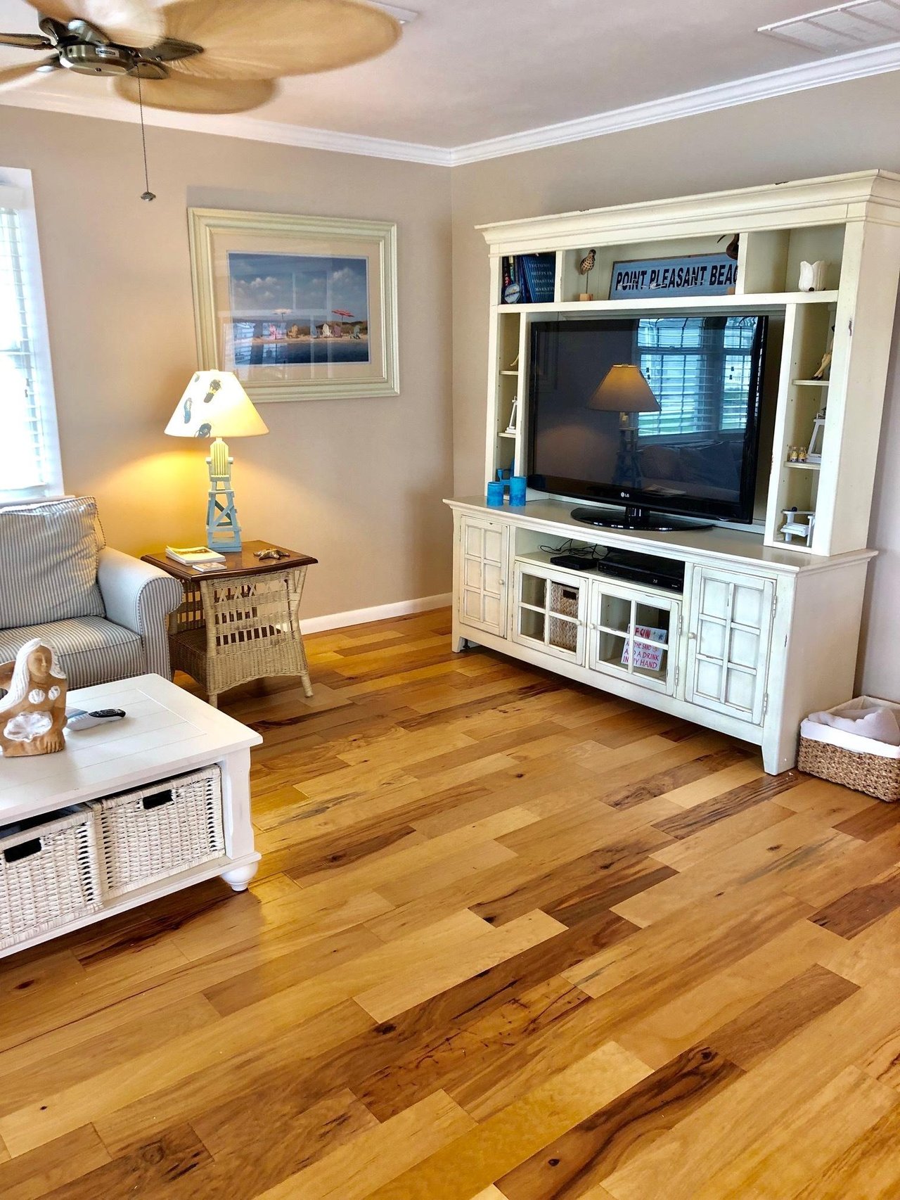 #213 Summer Rental - Newly Renovated 2 Blocks to the Beach