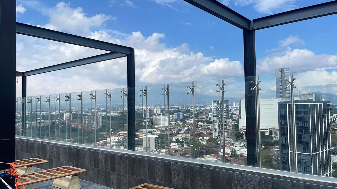 Sky View Furnished Condo, Sabana and Rohrmoser, San Jose