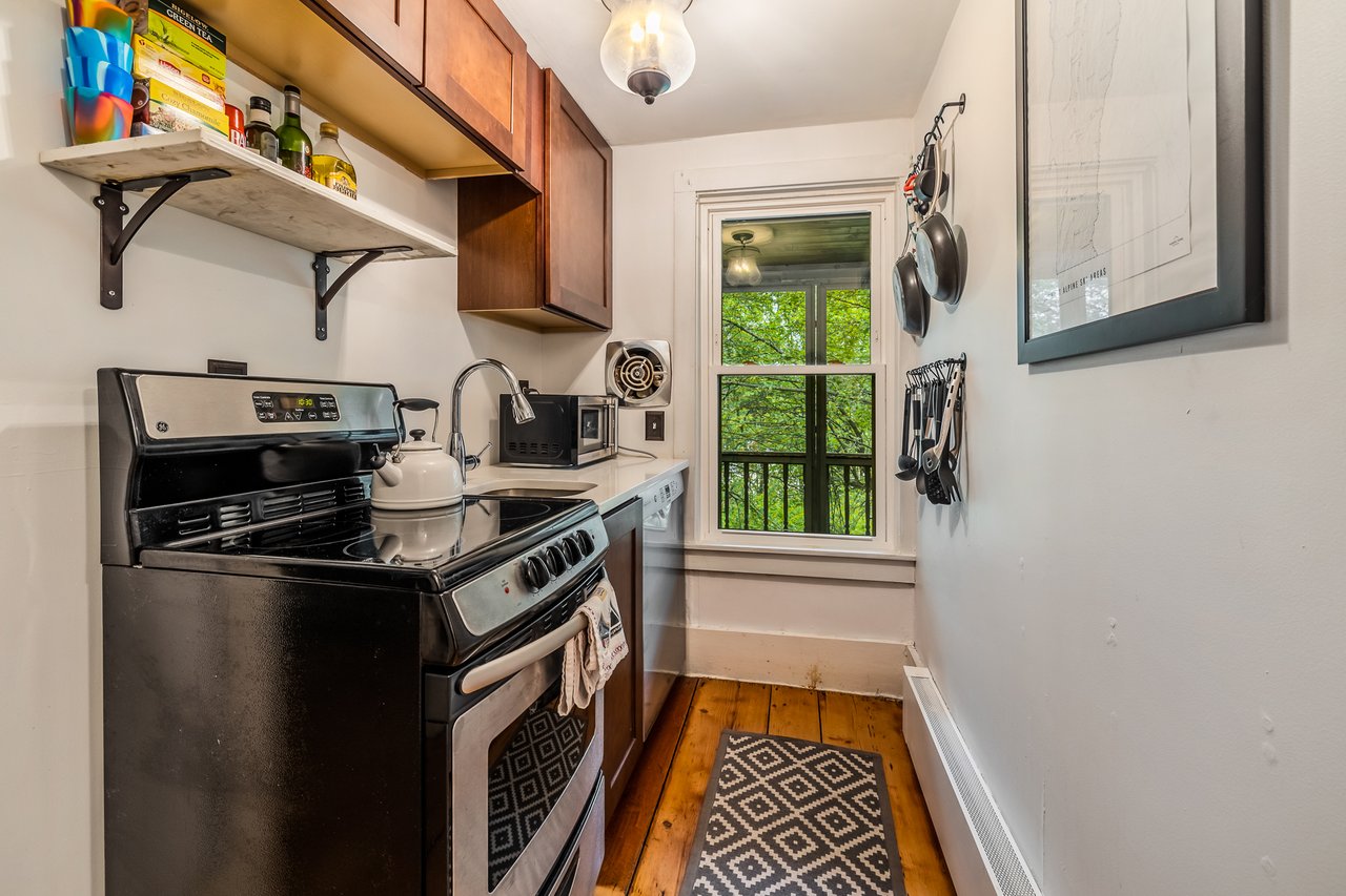 Old Farm 2 Bedroom Condo