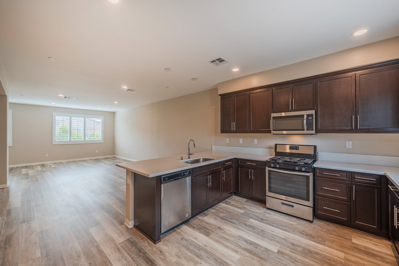 14418-5 Plum Lane
