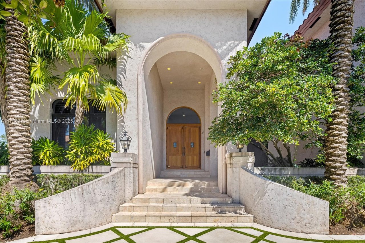 600 Isle Of Palms Dr