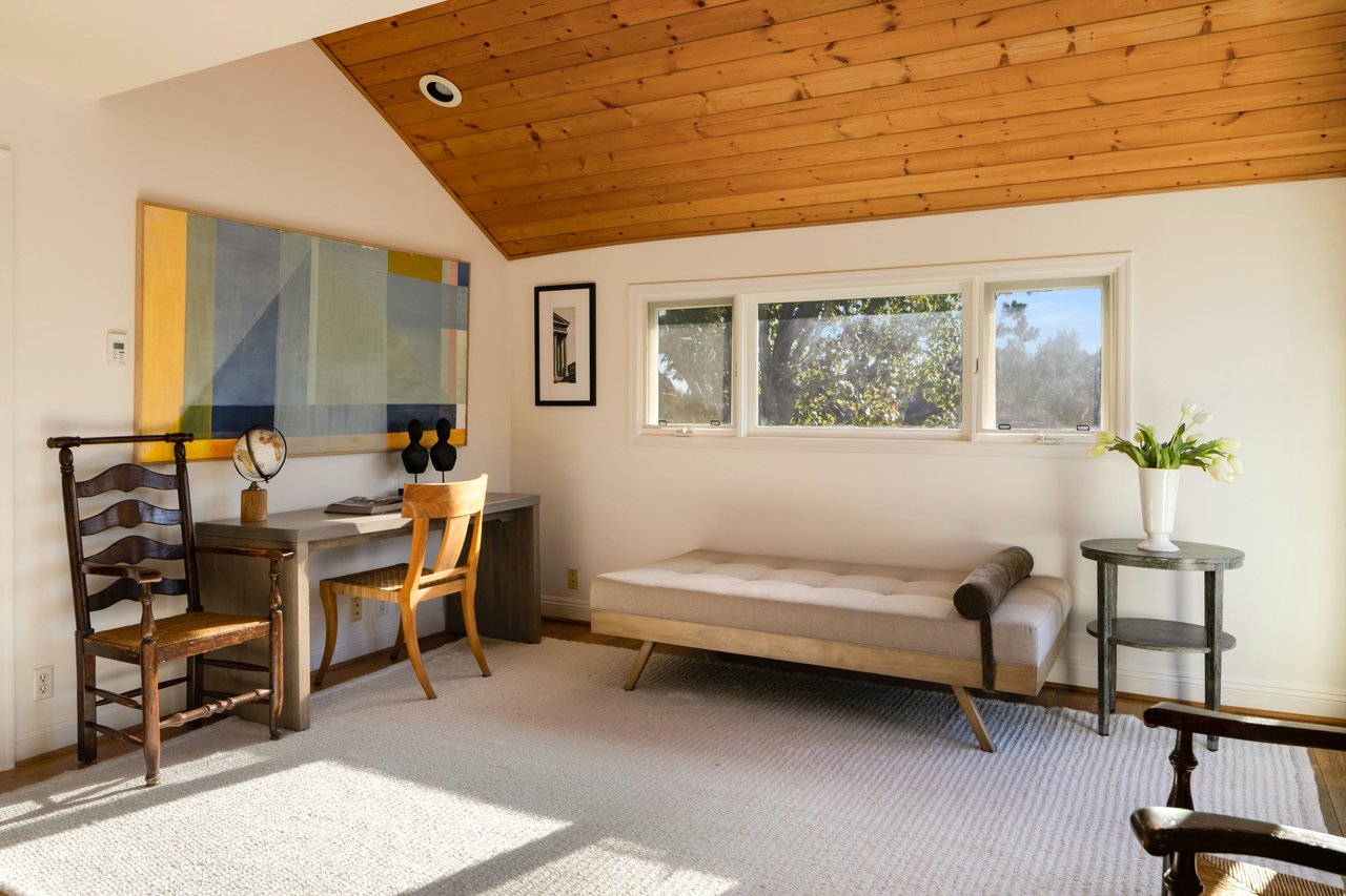 1030 N. Kenter Avenue