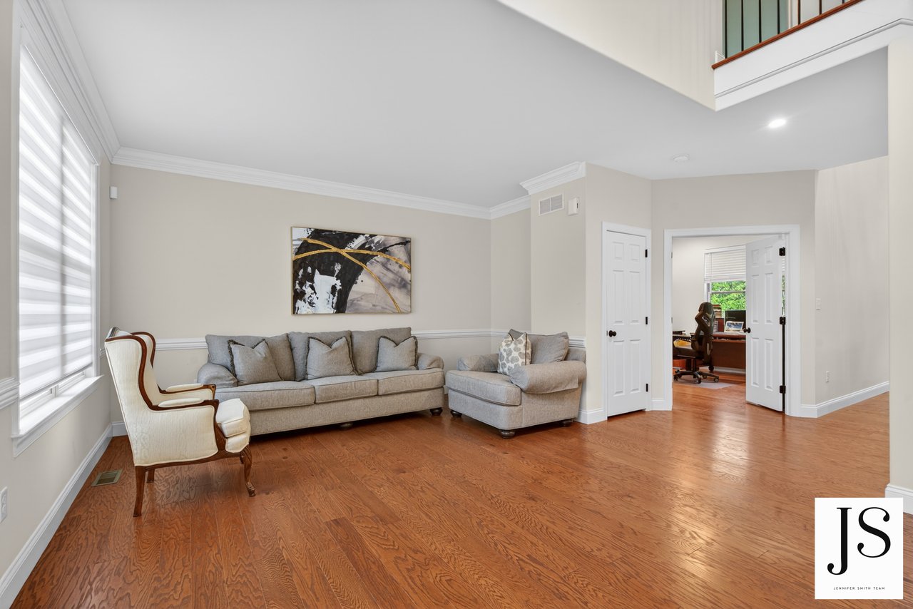 7 Overfield Ln, Glen Mills, PA 19342