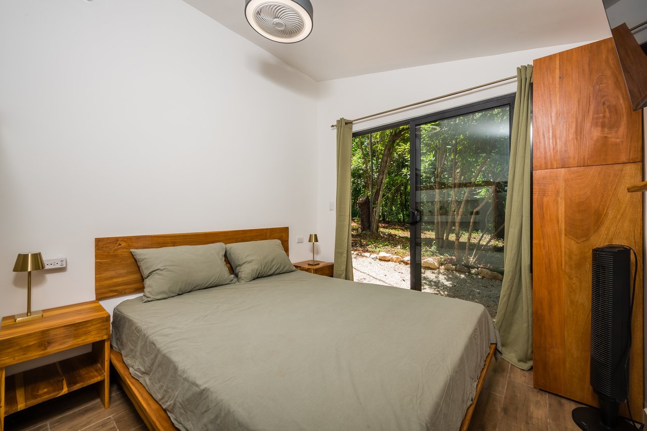 V-Caro Ju | Furnished Villa with Pool, Guest Cottage, and 4,603 m² Expansion Lot Just 15 Minutes from Tamarindo