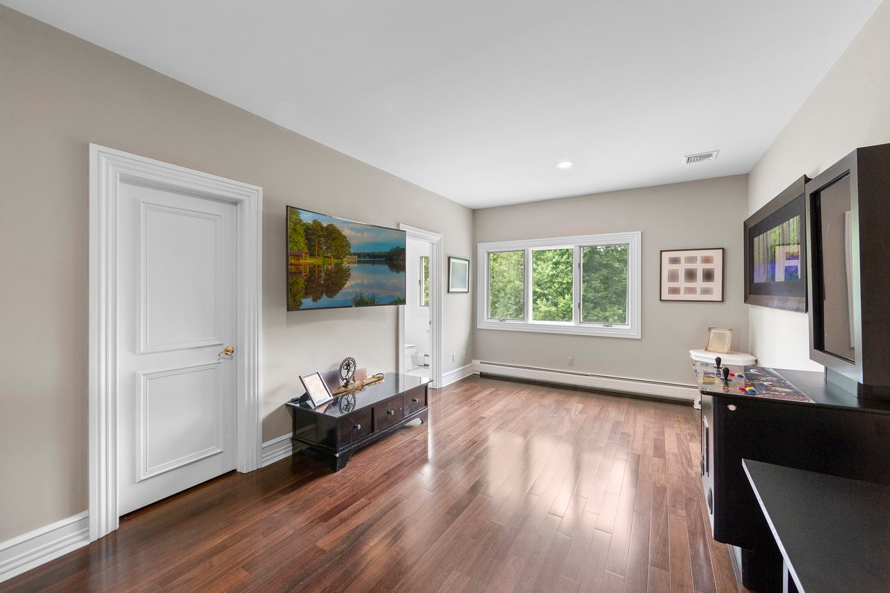 85 Sherwood Rd