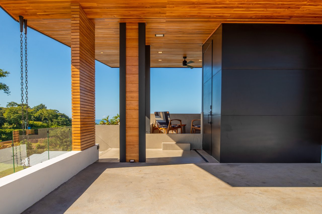GARDEN HOUSE