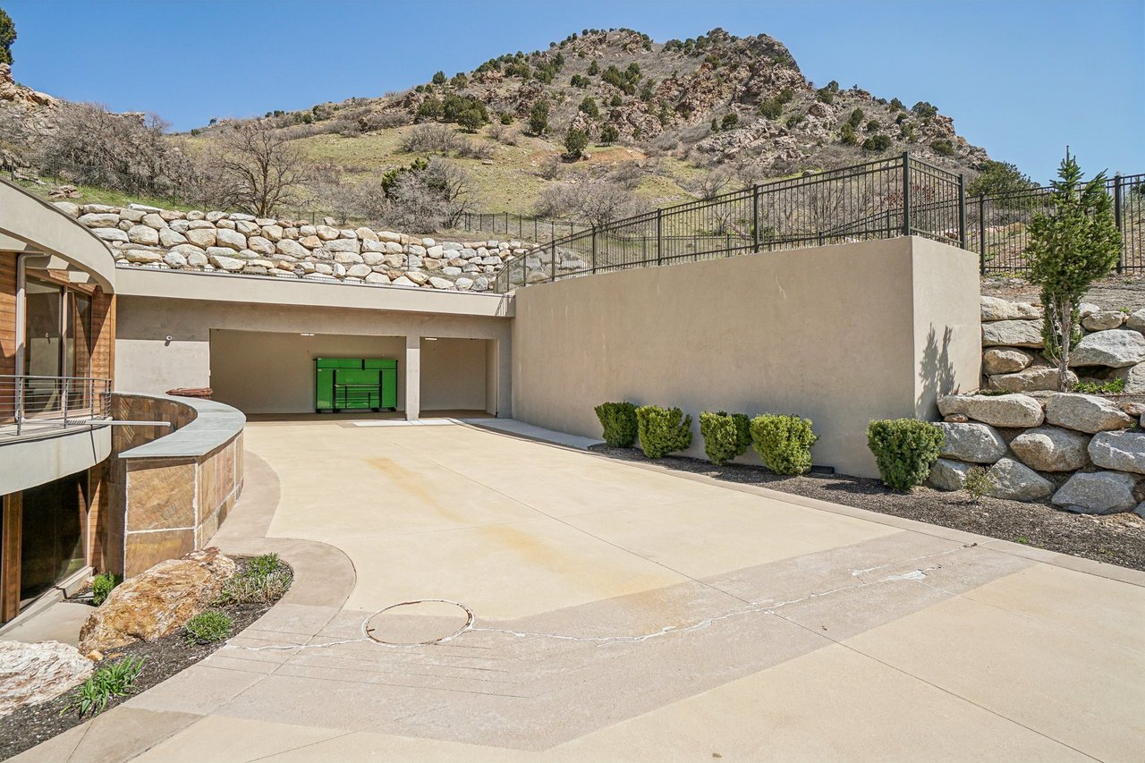 4141 E Canyon Estate Dr