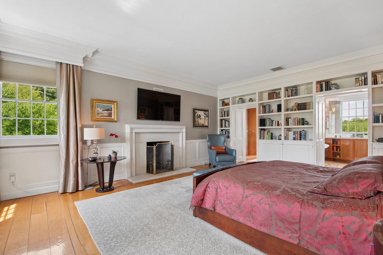 26 Madigan Ln