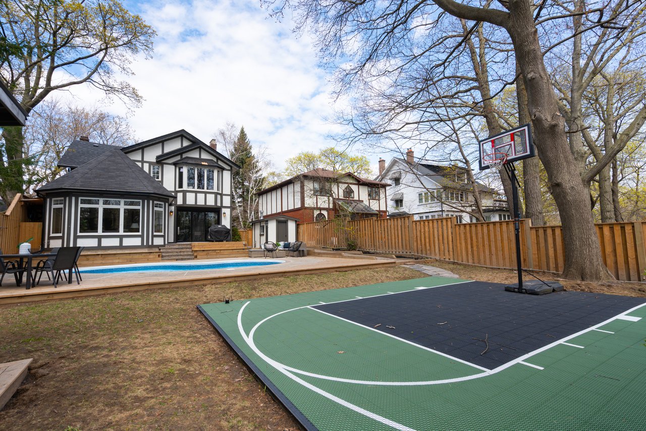 27 Bracken Ave