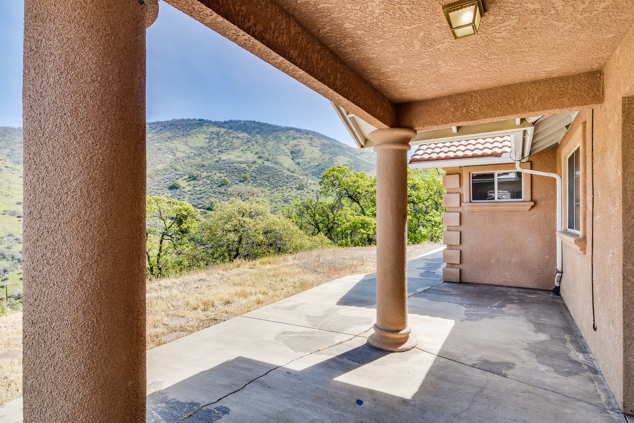 27557 Paradise Valley Lane Clovis California 93619
