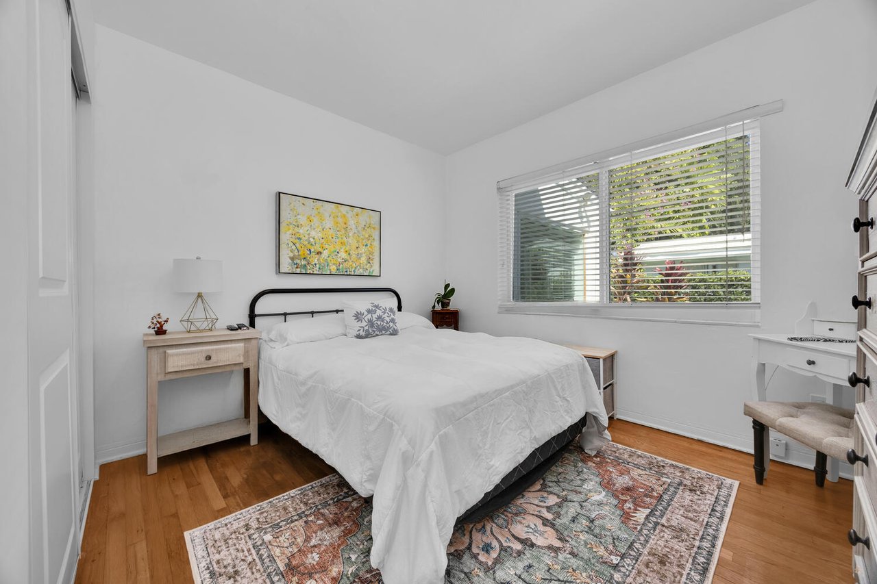 Charming Pool Home at 1005 Columbus Blvd