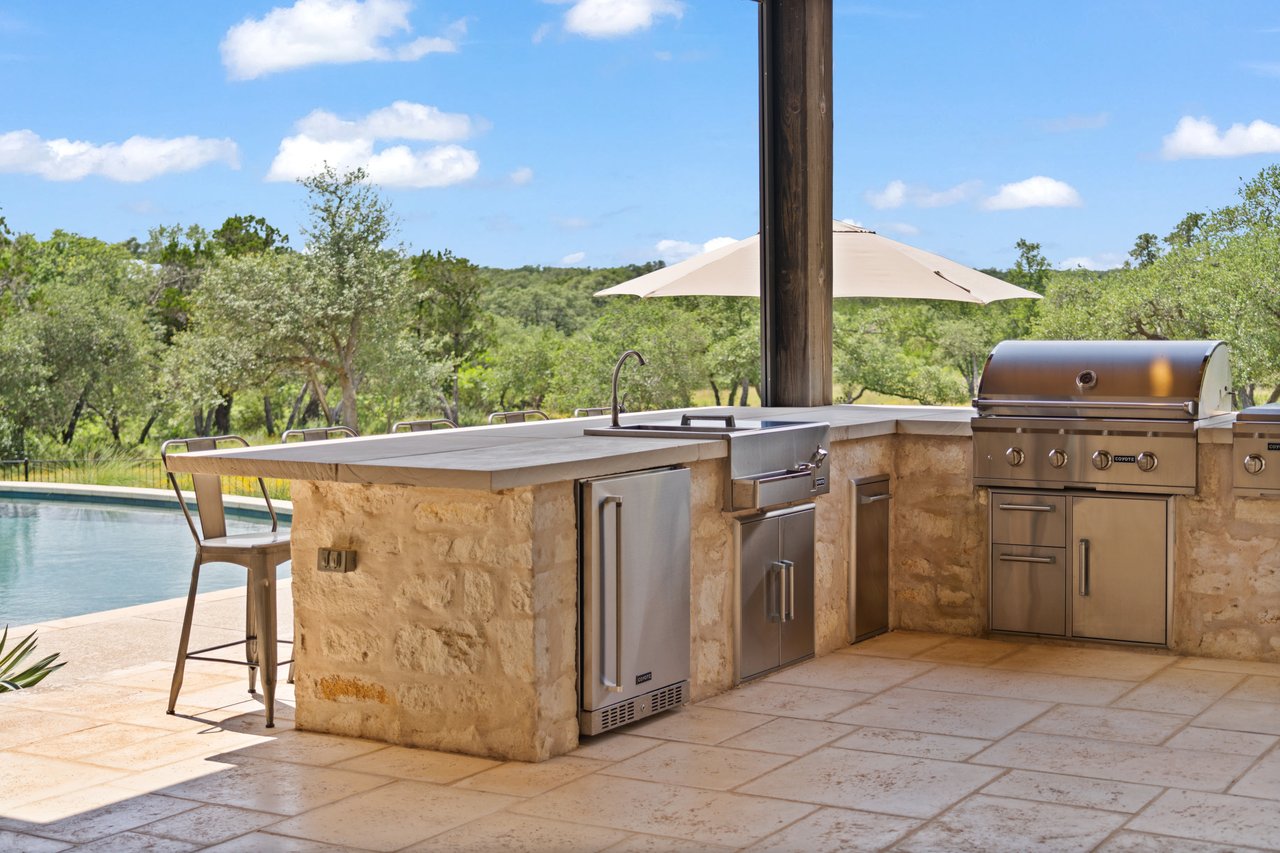 1457 Avenida High View