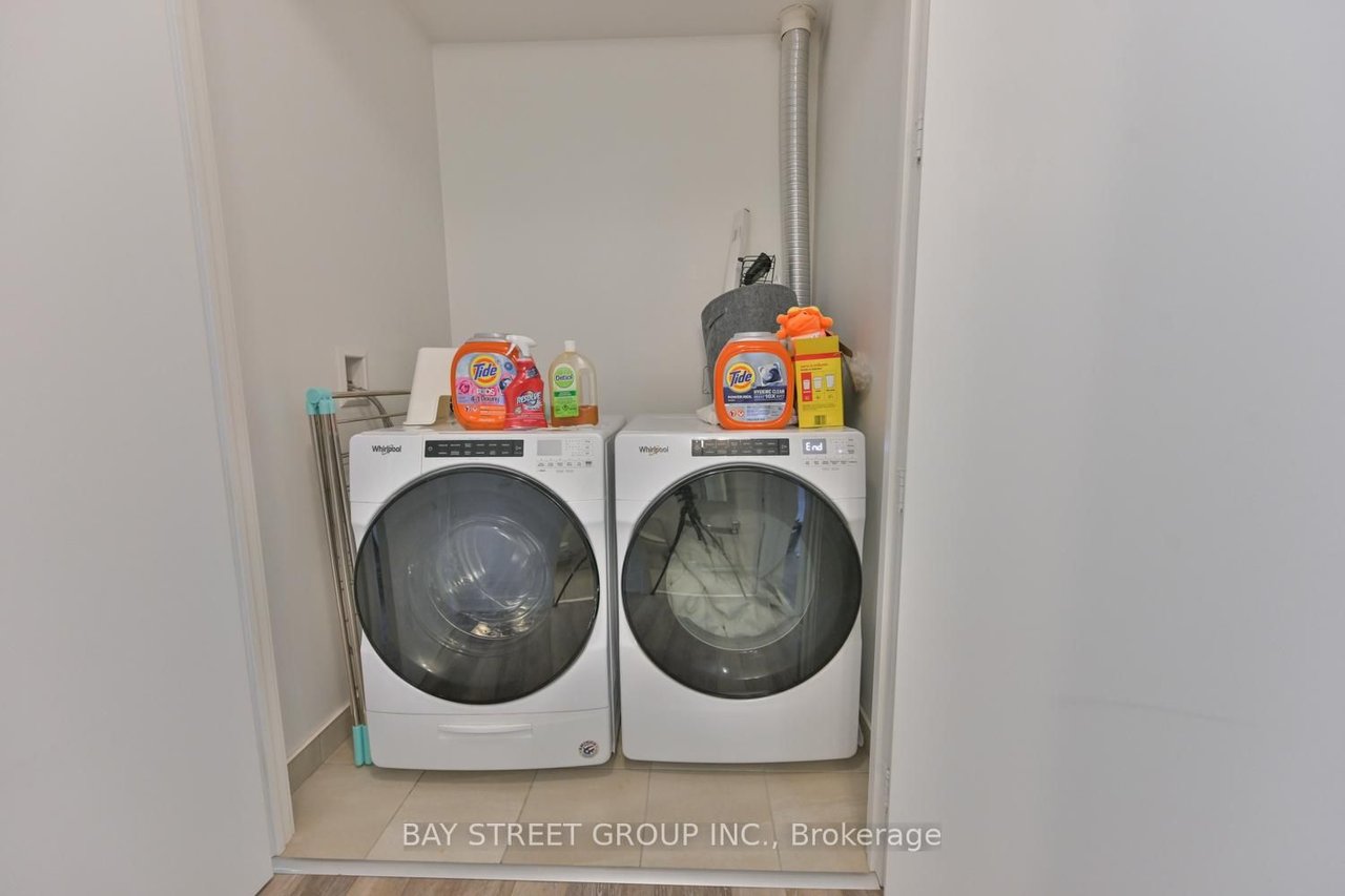 PENTHOUSE IN THE HEART OF NORTH YORK